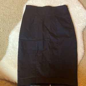 🚛 7th Ave New York and Company Black Petite Skirt